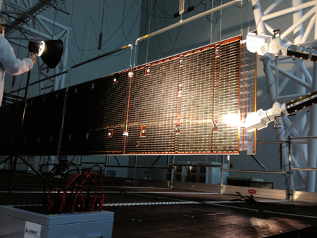 BepiColombo met Leids zonnepaneel op lanceerbasis in Kourou (beeld: ESA)